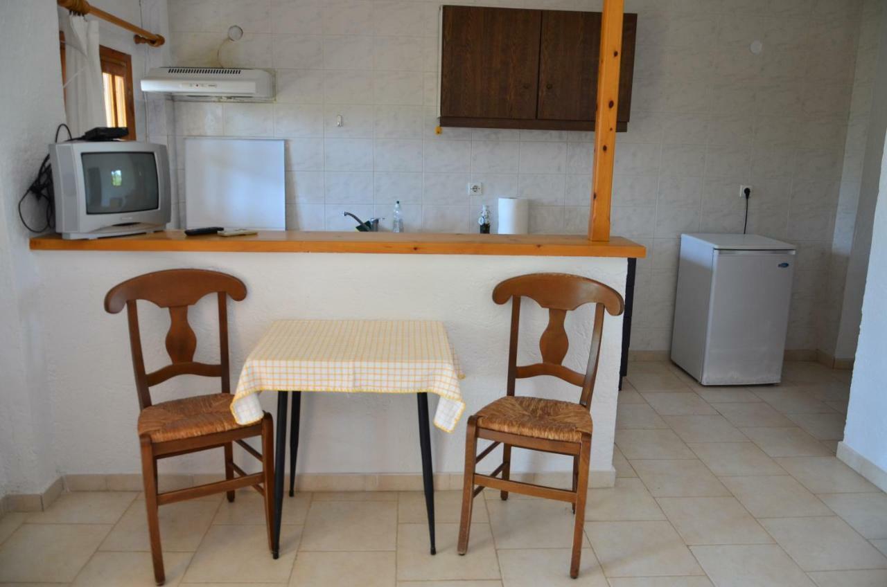 Vagia Beach Apartments, Aegina Island Buitenkant foto
