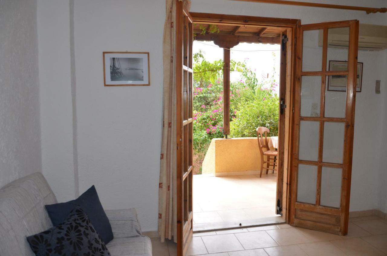 Vagia Beach Apartments, Aegina Island Buitenkant foto